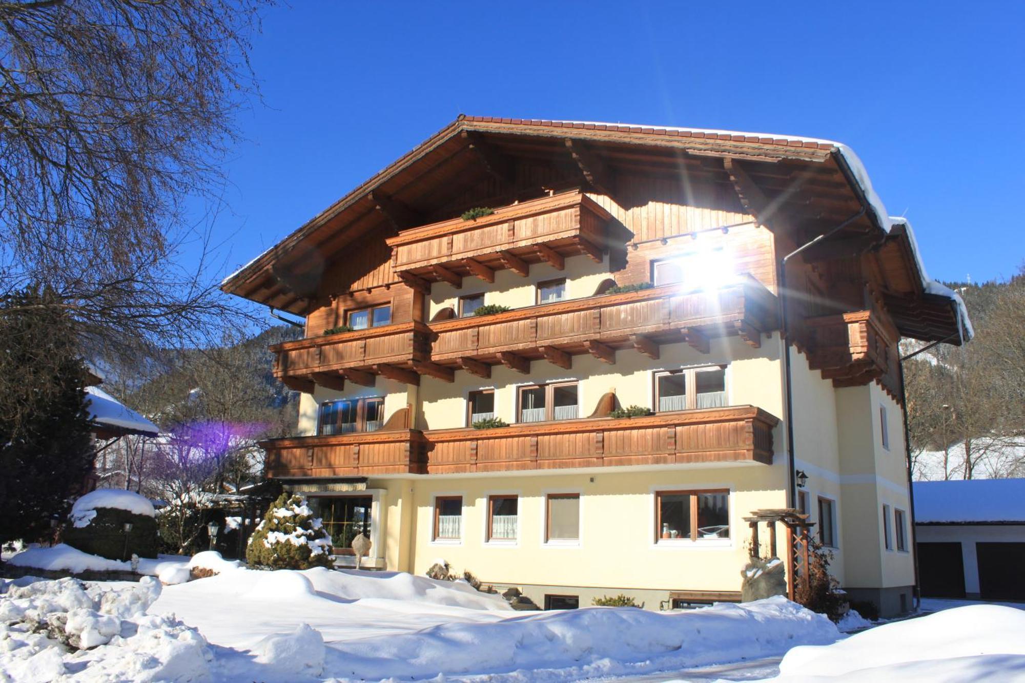 מלון שלאדמינג Haus Alexander מראה חיצוני תמונה